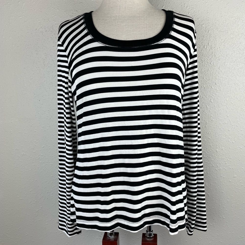 Wear It Black and White Striped Long Sleeve Tip Size 1 (Small) EUC